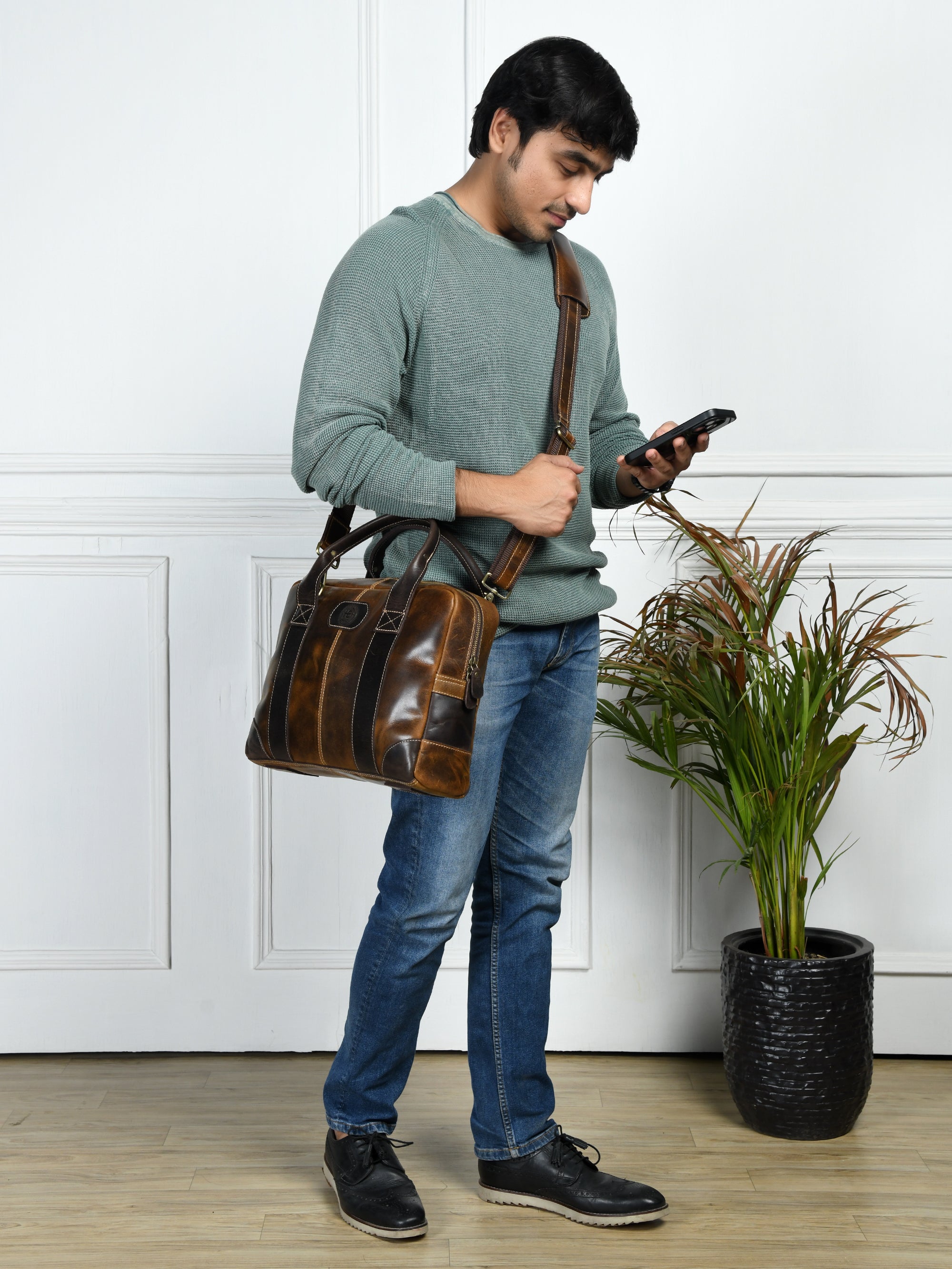 Heritage Buffalo Leather Laptop Bag - Brown Colour