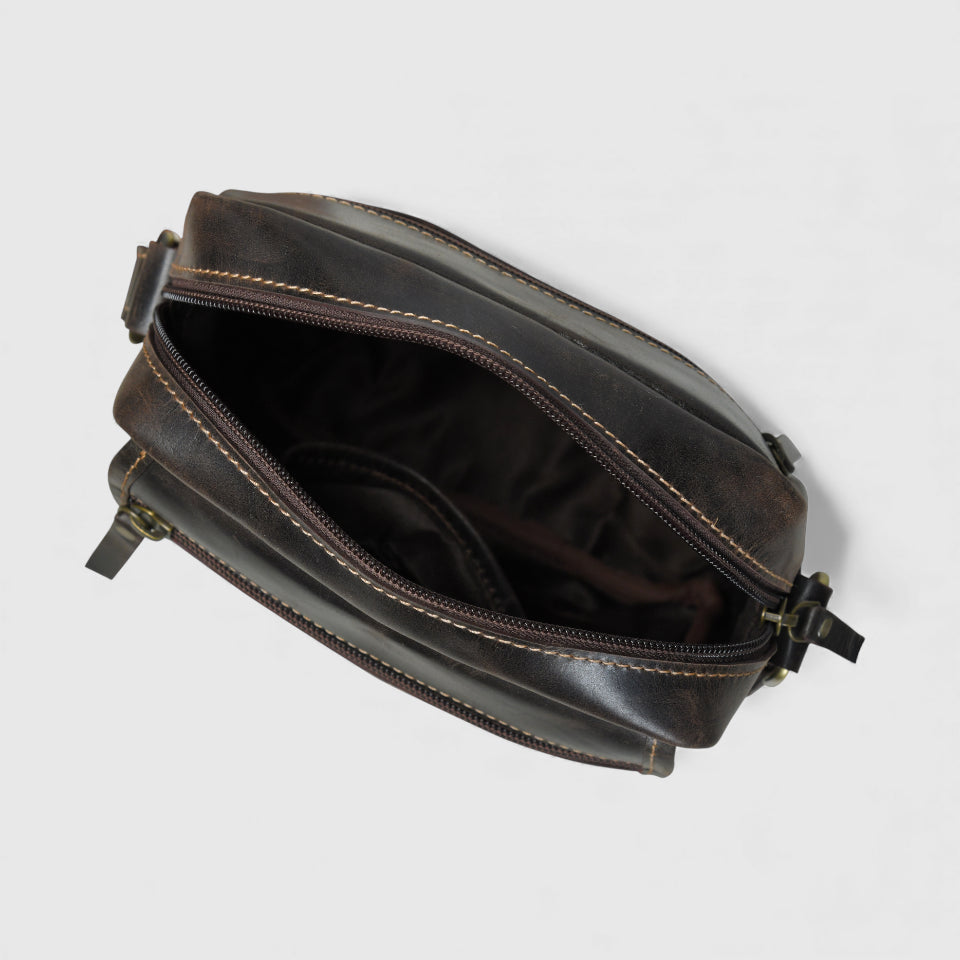 Explorer Vintage Leather Sling Bag - Espresso brown