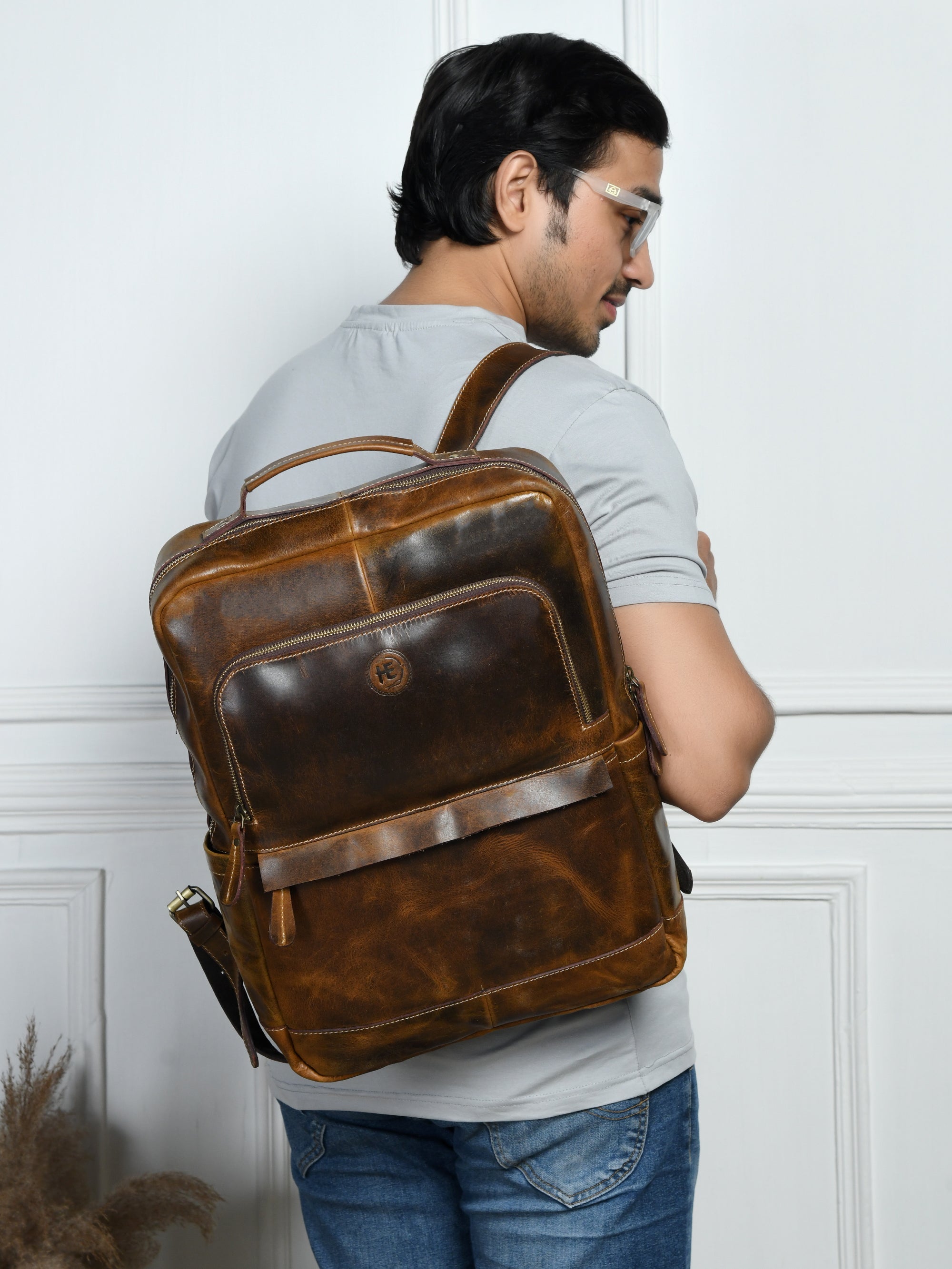 Alpine Vintage Leather Laptop Backpack - Tan Colour