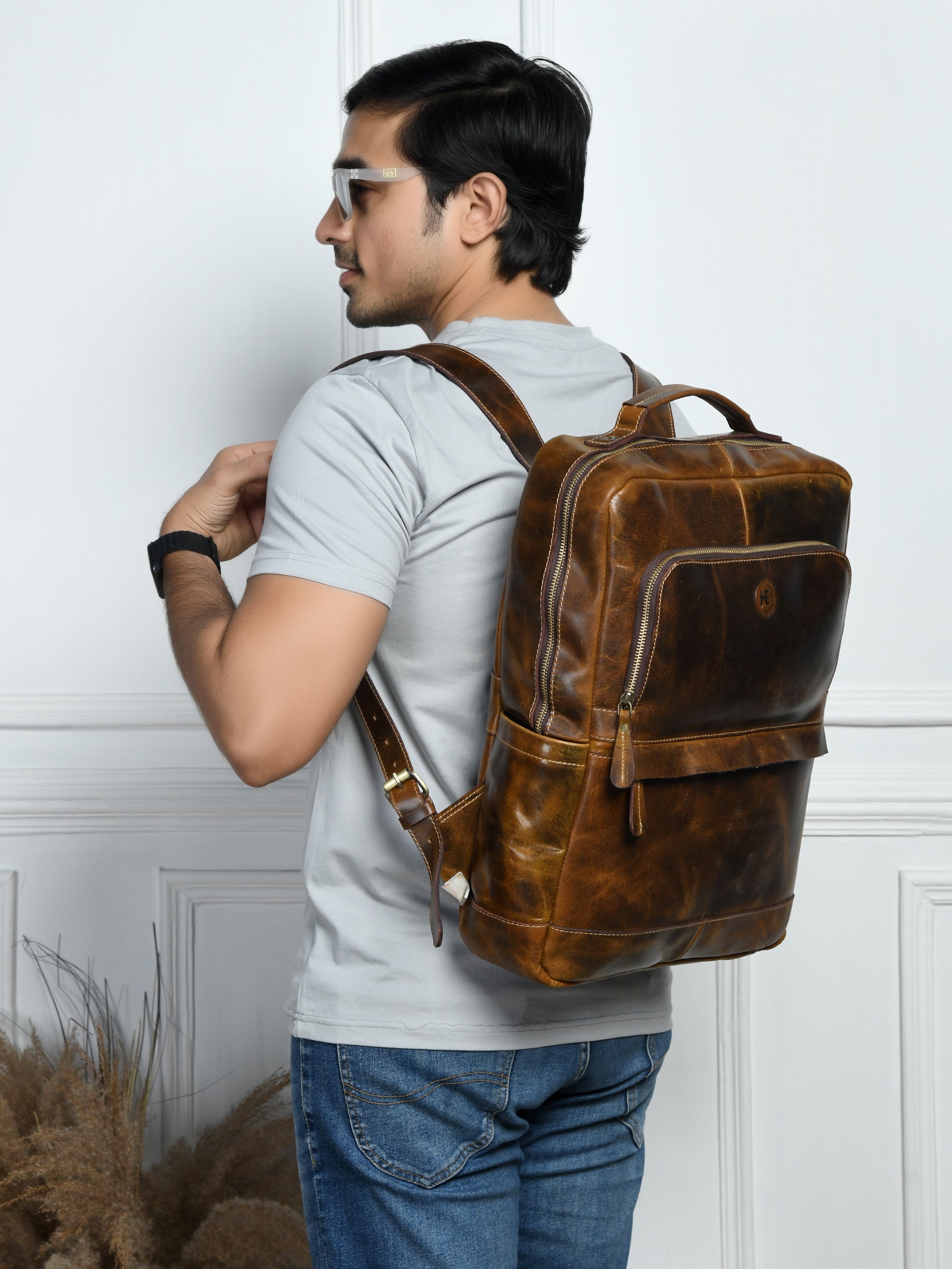 Alpine Vintage Leather Laptop Backpack - Tan Colour