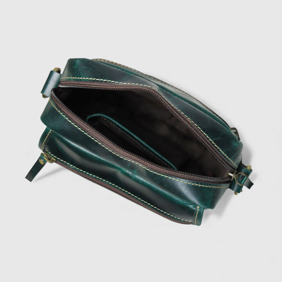 Explorer Vintage Leather Sling Bag - Rich Green