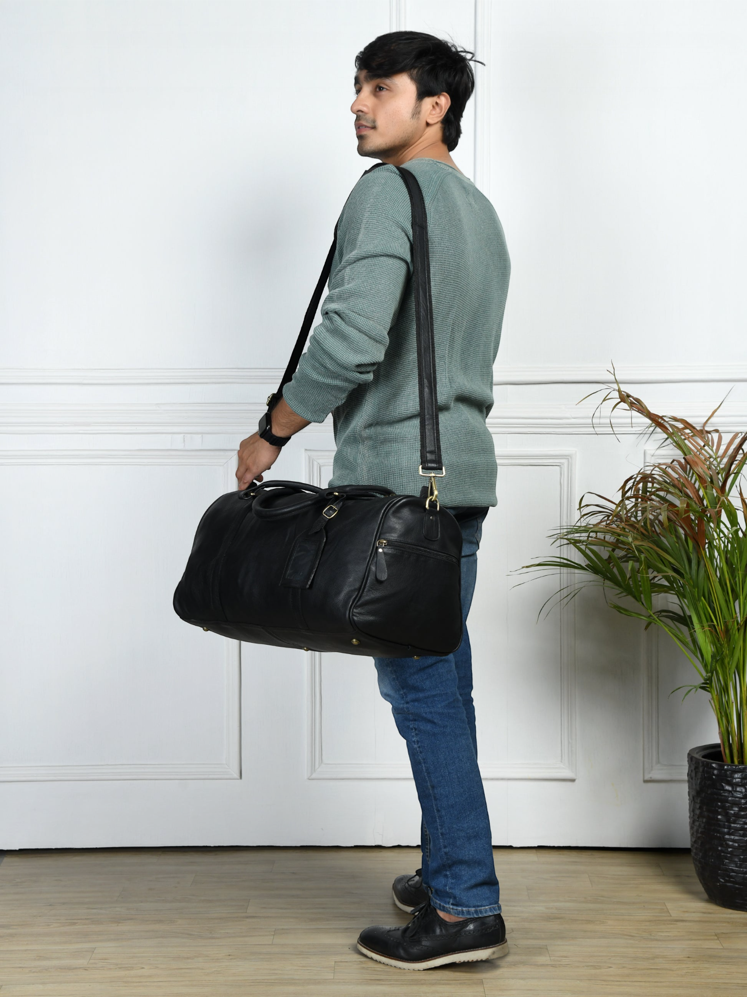 The Voyager Leather Travel Duffle Bag - Black Colour