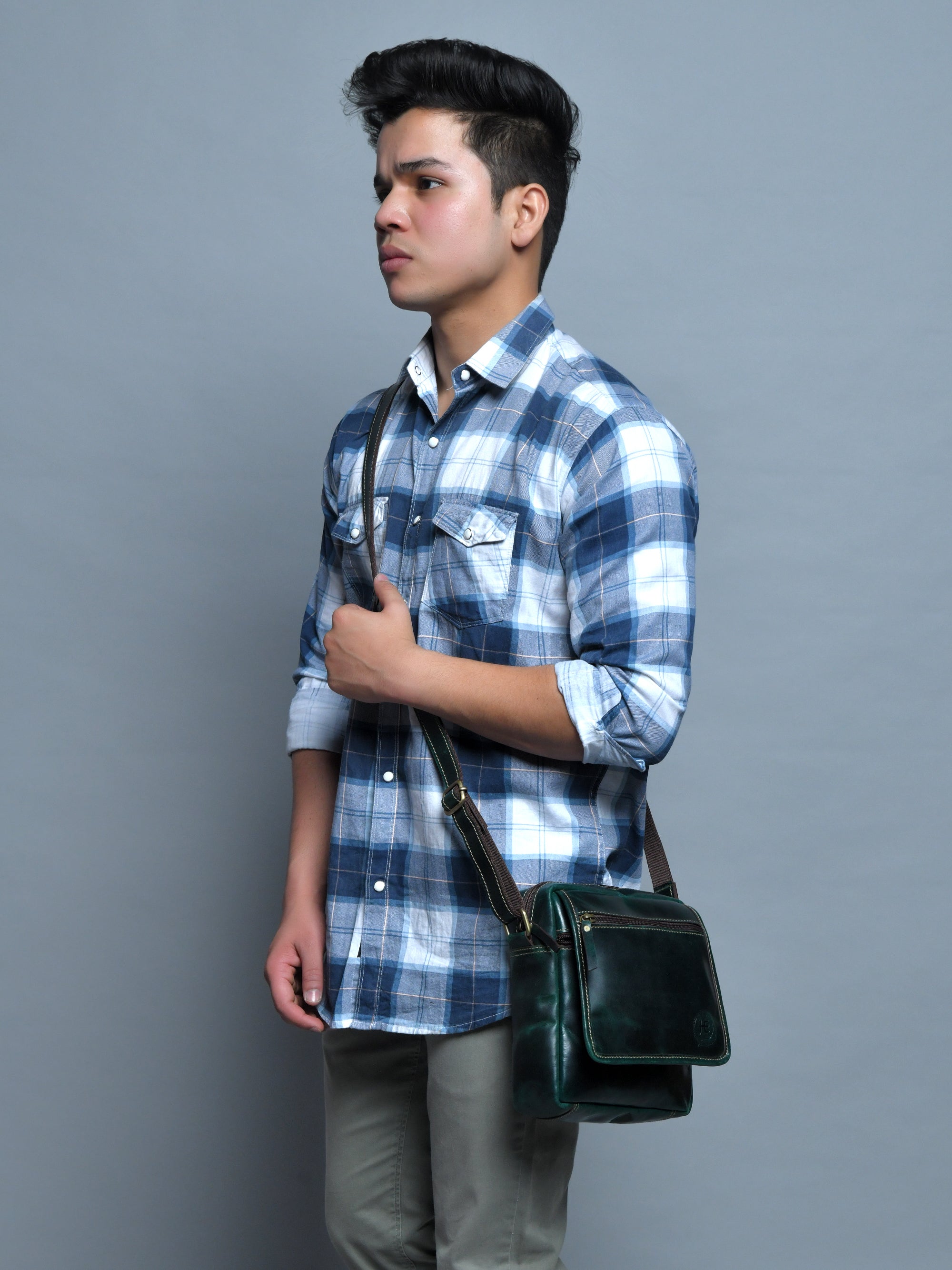 Explorer Vintage Leather Sling Bag - Rich Green