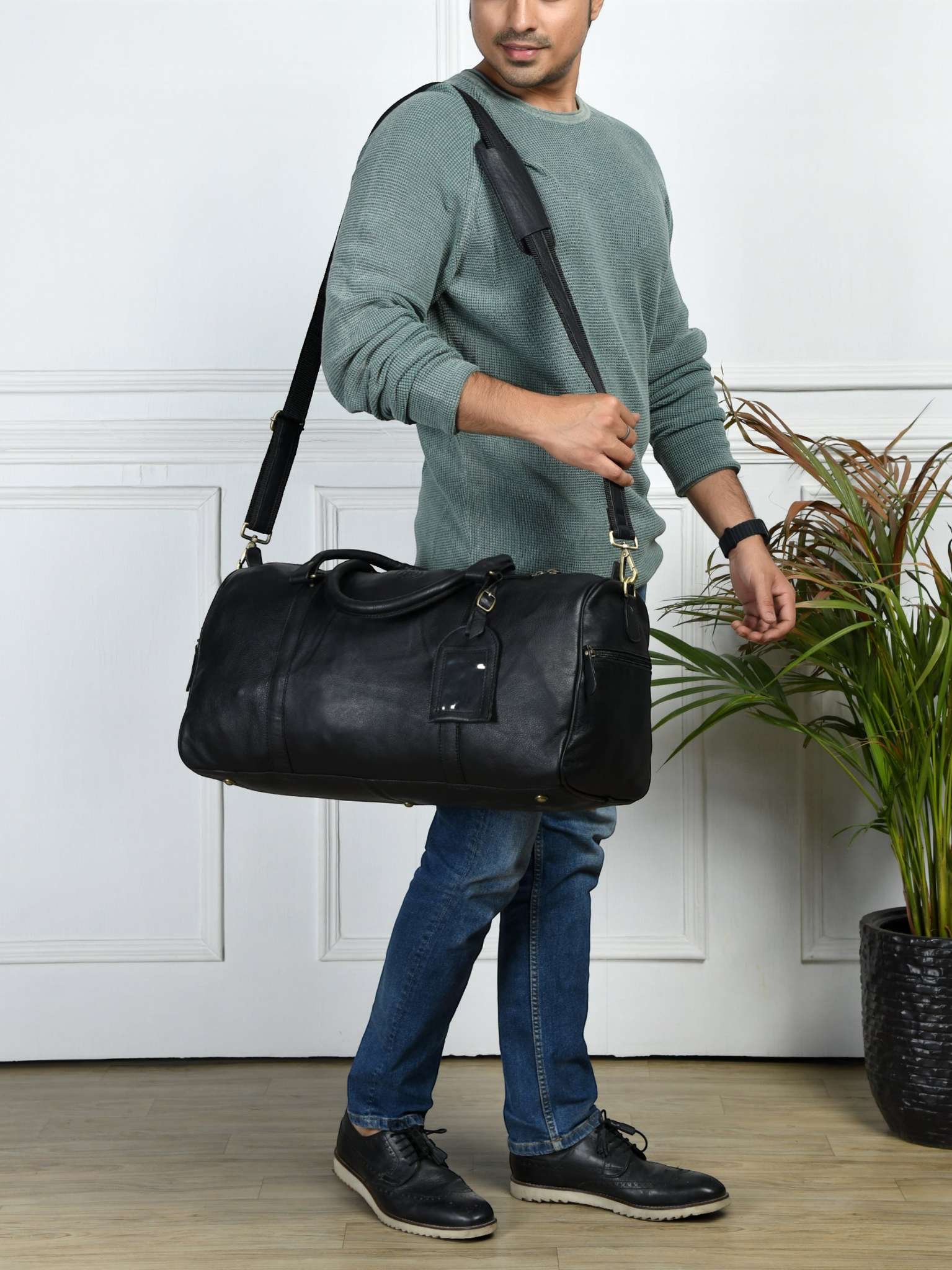 The Voyager Leather Travel Duffle Bag - Black Colour