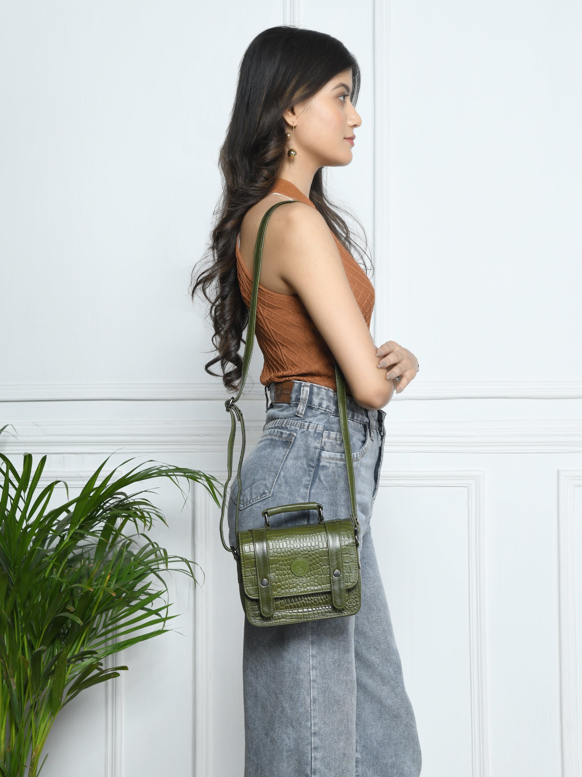 Urban Voyager Leather Belt Bag - Olive Colour