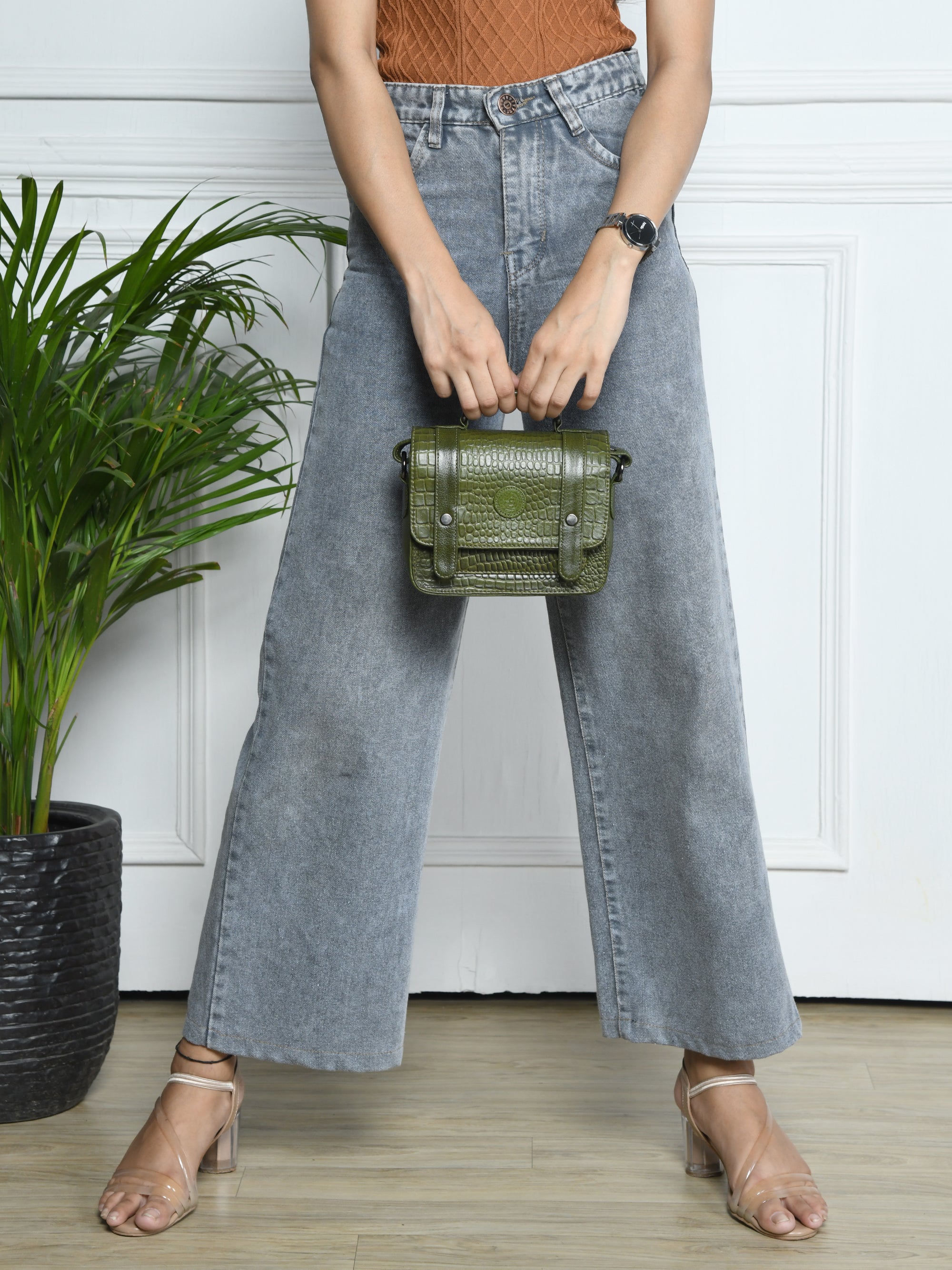 Urban Voyager Leather Belt Bag - Olive Colour