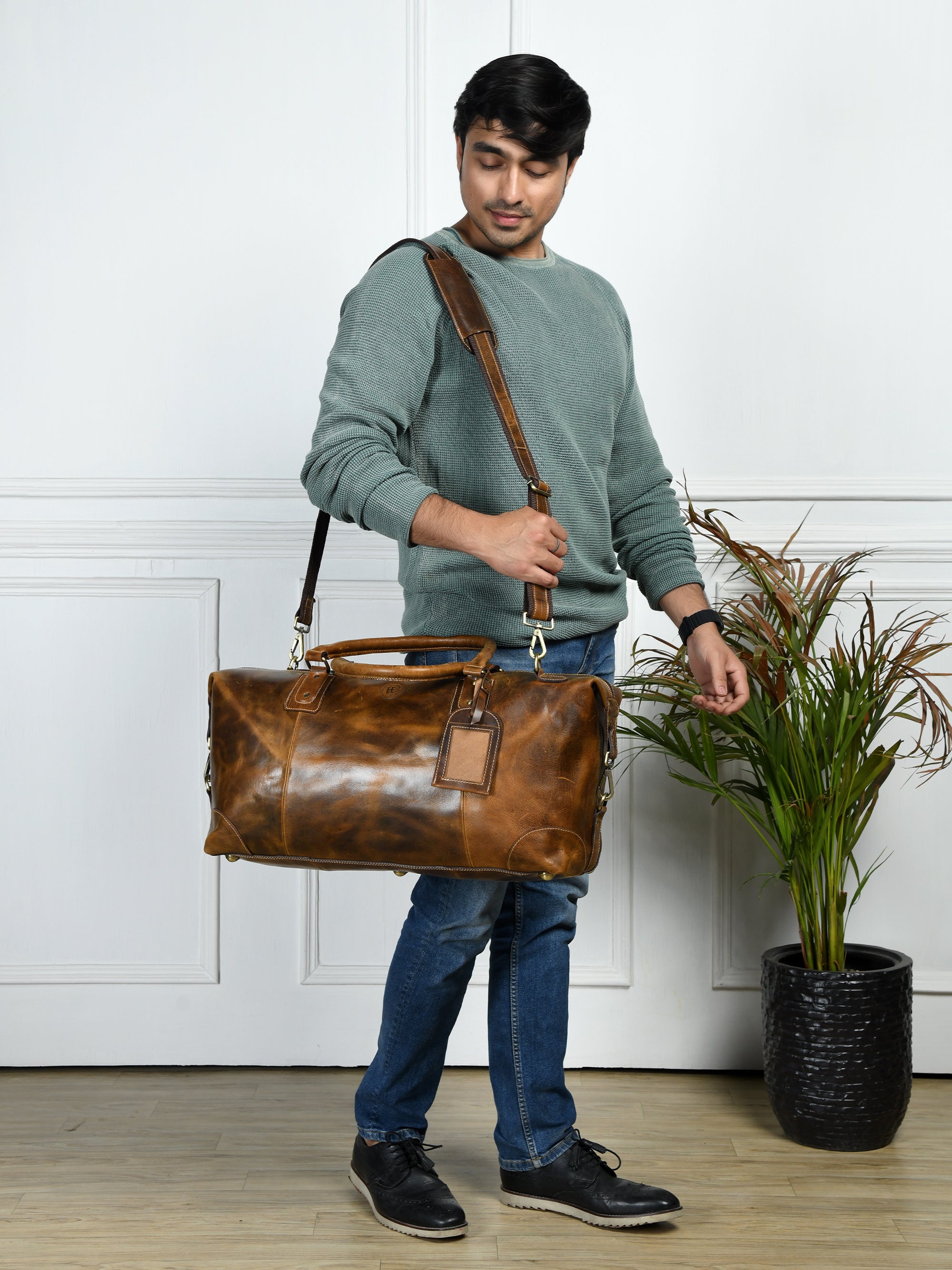 The Regent Voyager – Vintage Leather Travel Duffle Bag