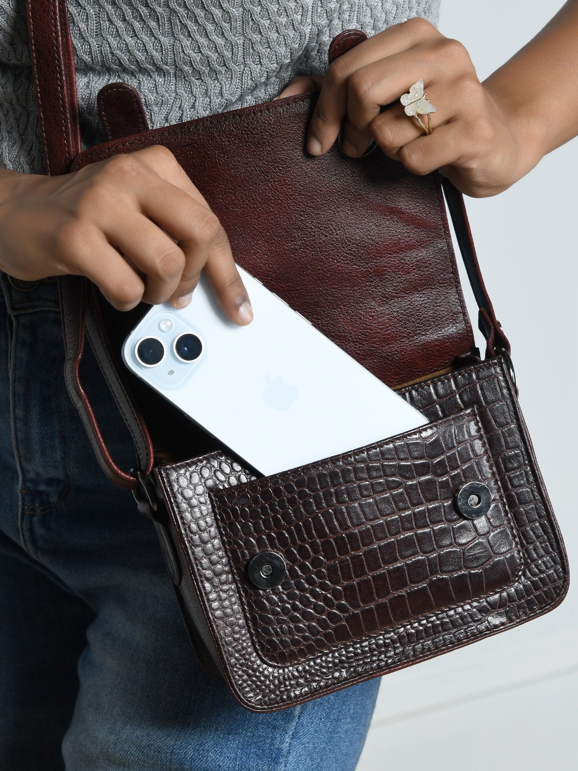 Urban Voyager Leather Belt Bag