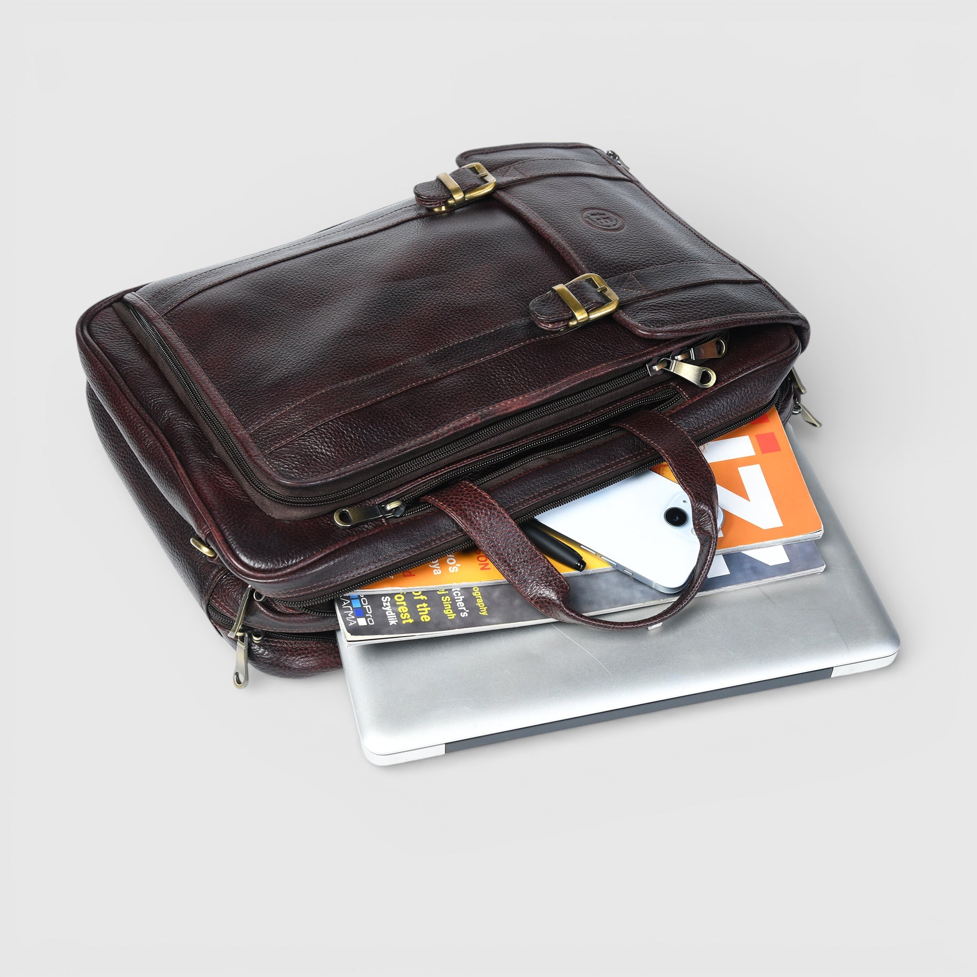 Heritage Voyager Convertible Vintage Leather Backpack – Laptop Travel & Office Bag | Maroon