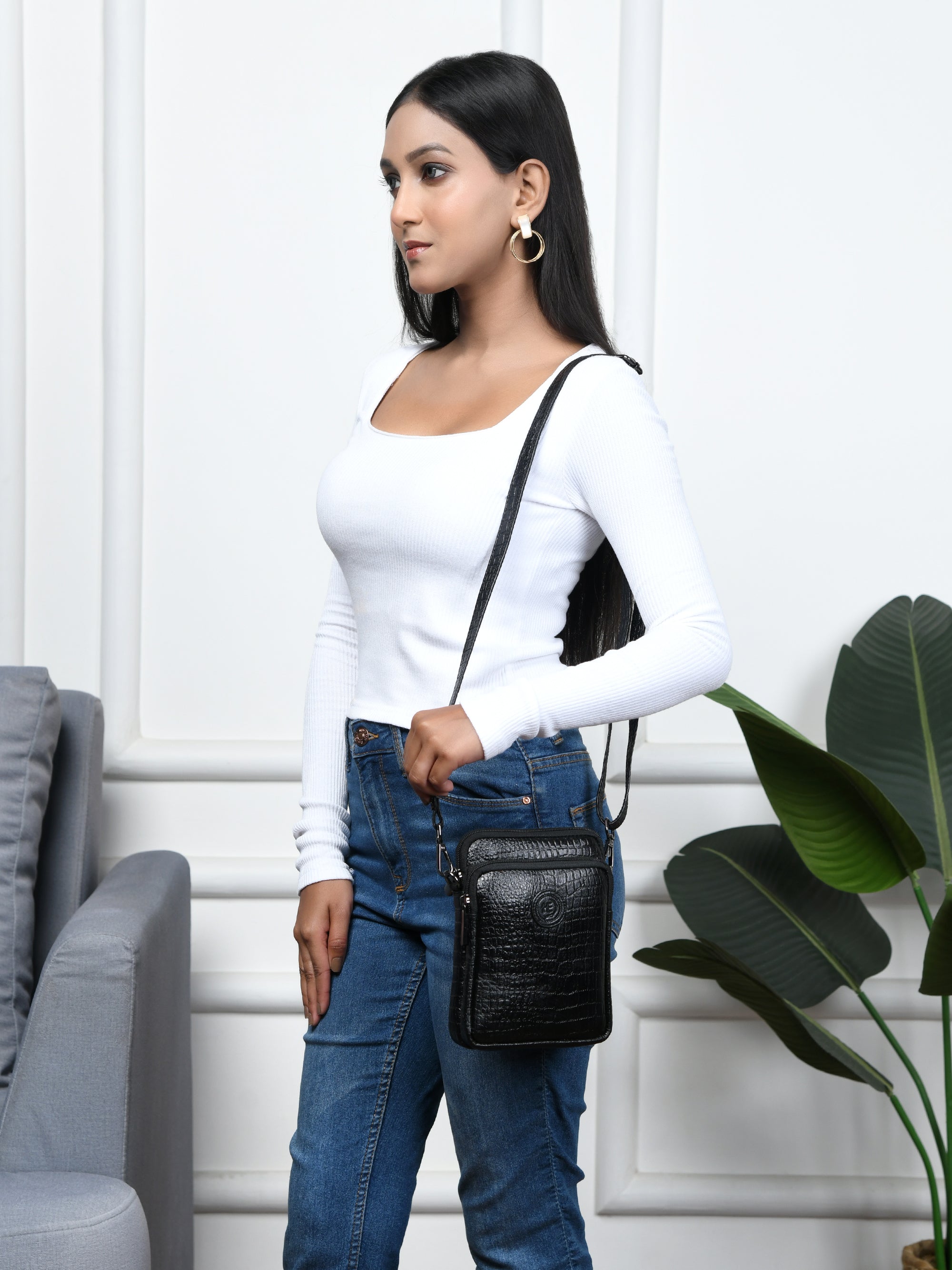 Croc Luxe Leather Sling Bag – Black Colour