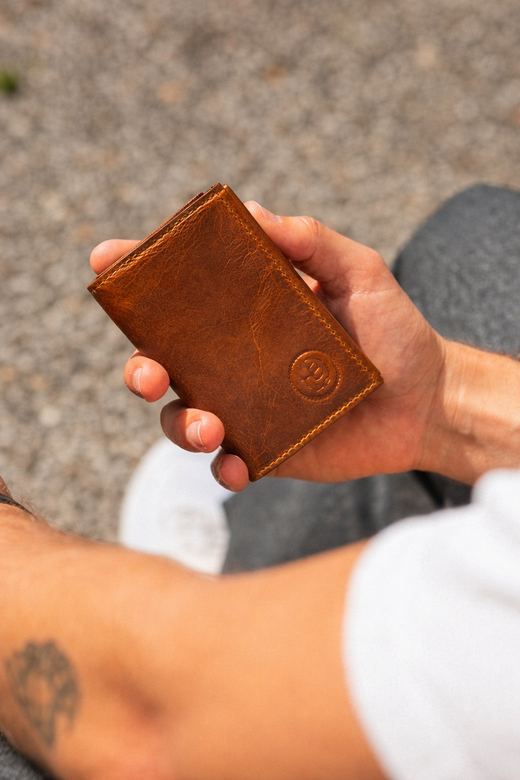 Midnight Luxe Vertical Bifold Wallet - Tan colour