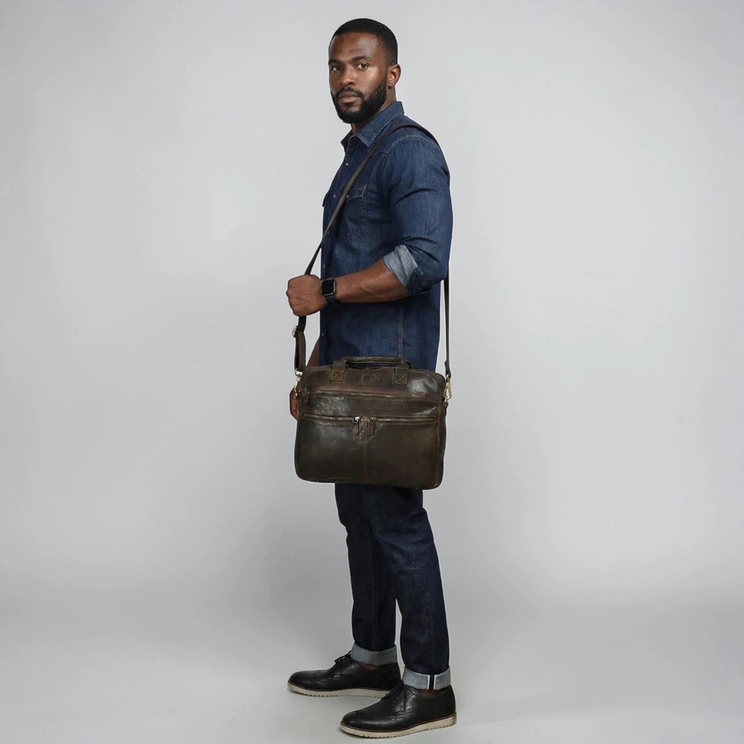 Voyager Vintage Leather Laptop Bag - olive colour